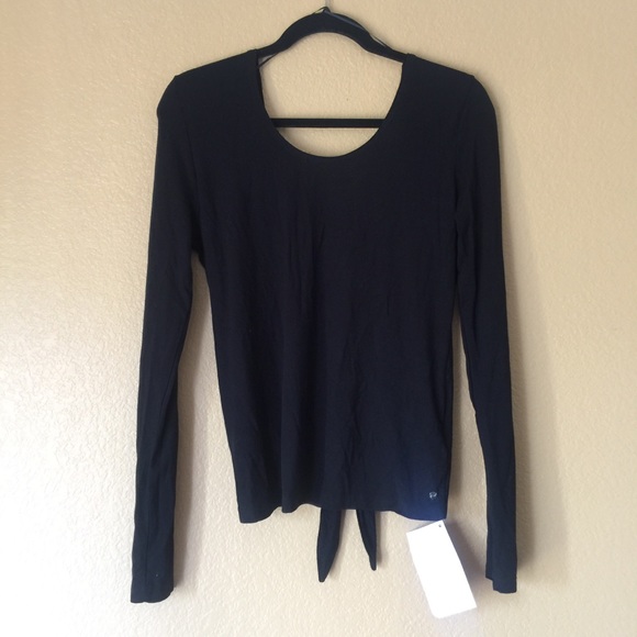 Fabletics Karen L/S Tee - Medium - new with tags - Picture 6 of 6